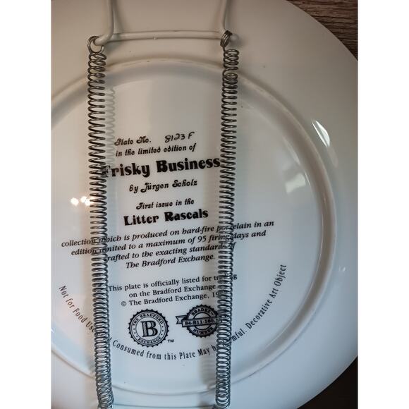 Cat Collector Plate Bradford Exchange Frisky Business - Picture 3 of 4